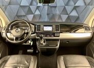 Volkswagen Caravelle 10