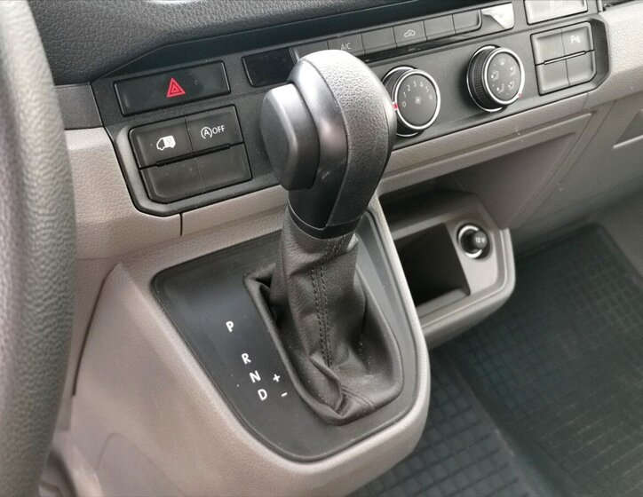 Volkswagen Crafter 10