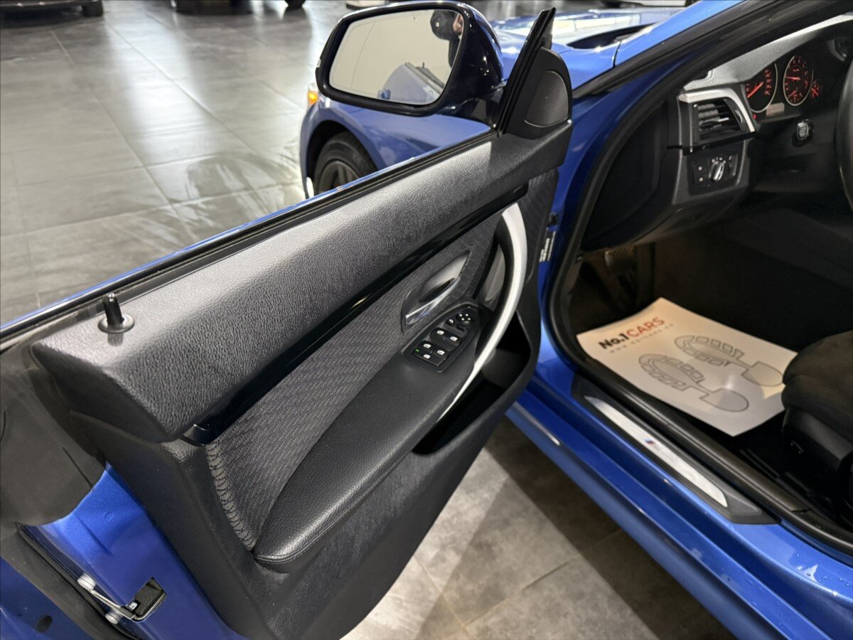 BMW Řada 4 Sedan / Limuzína 2,0 l 135 kw