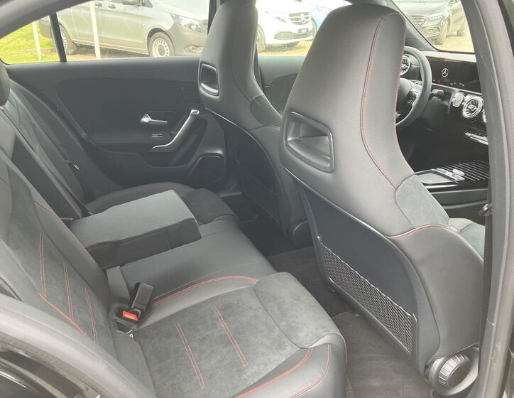 Mercedes-Benz Třídy A Hatchback 1,3 l 120 kw