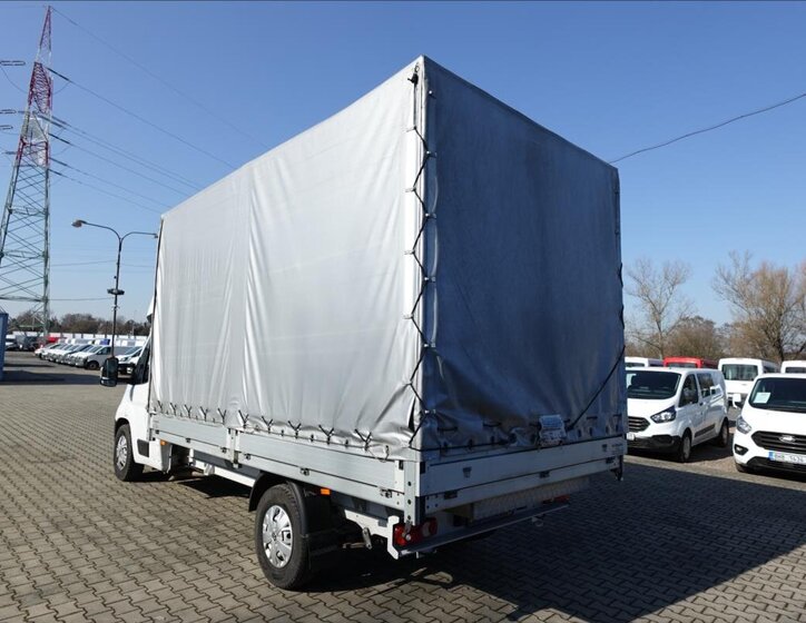 Peugeot Boxer Valník 2,2 l 121 kw