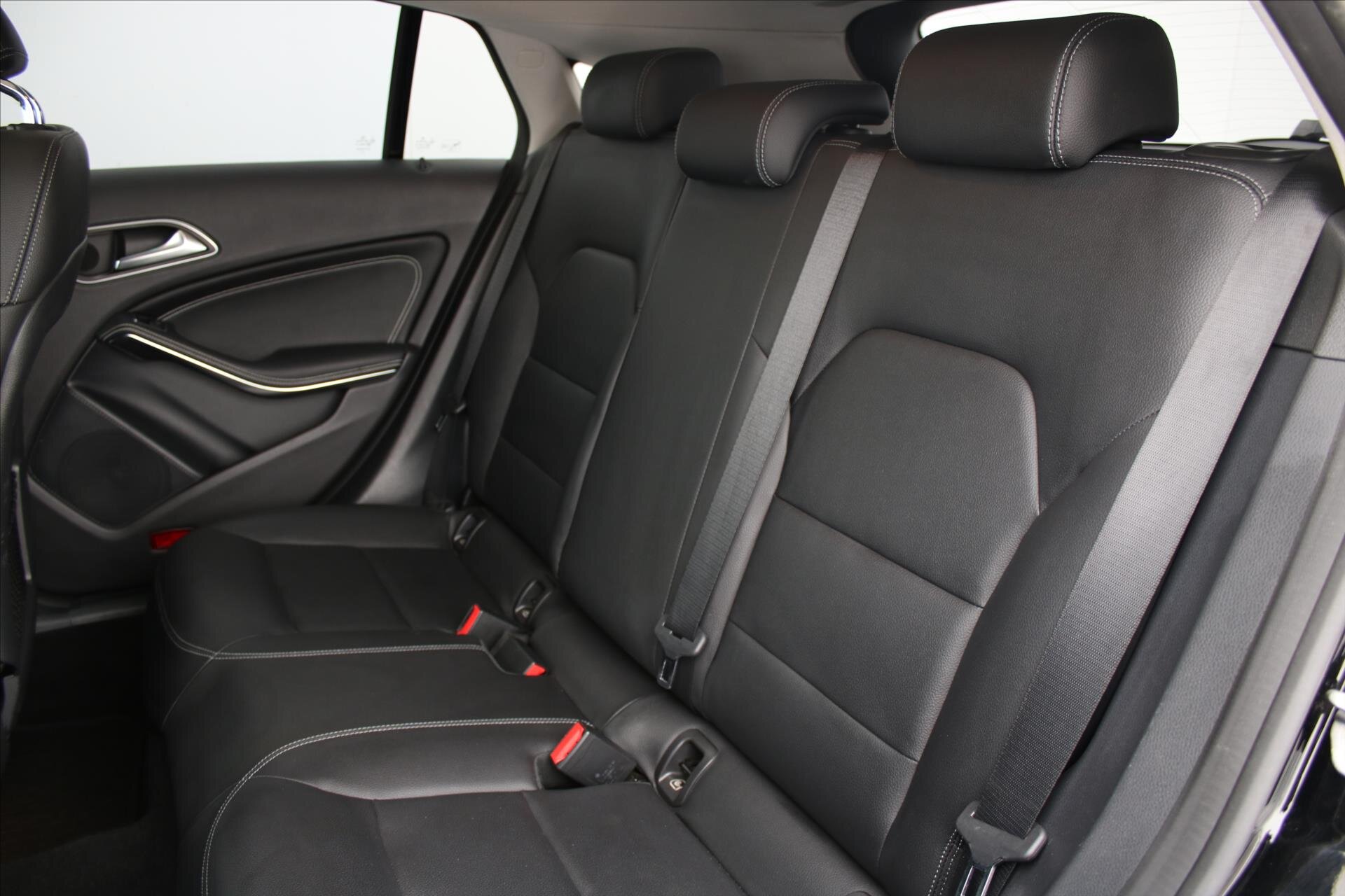 Mercedes-Benz CLA Kombi 2,1 l 100 kw