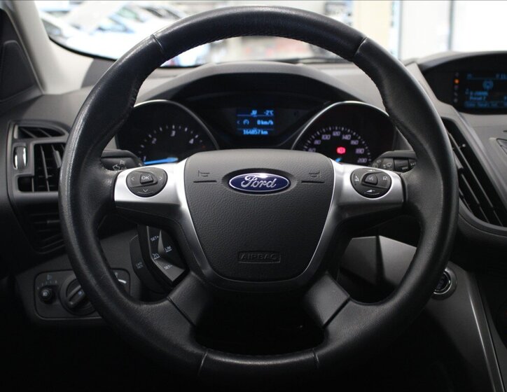 Ford Kuga SUV / Terénní 2,0 l 110 kw