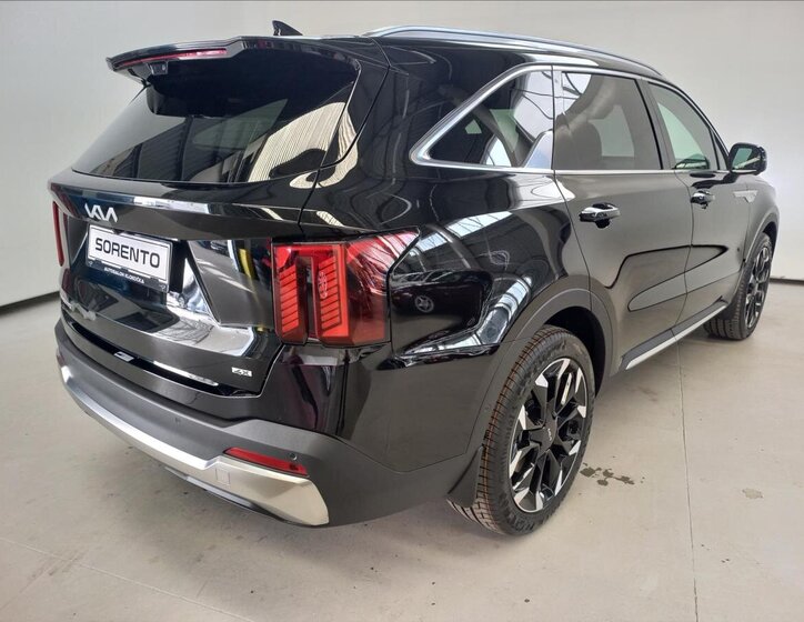 KIA Sorento 4