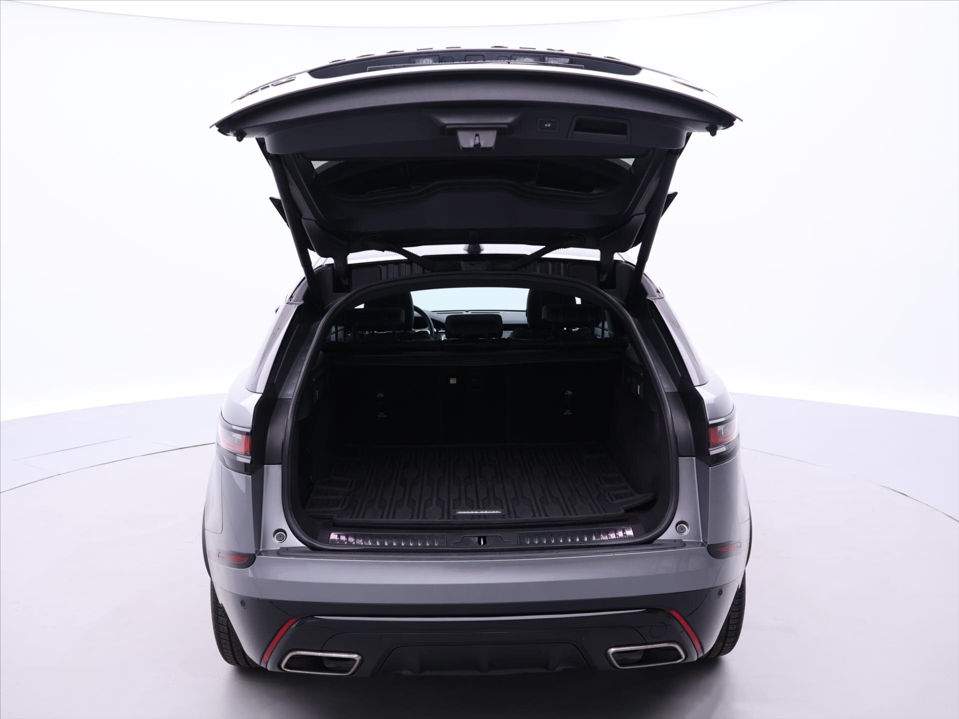 Land Rover Range Rover Velar SUV / Terénní 3,0 l 221 kw