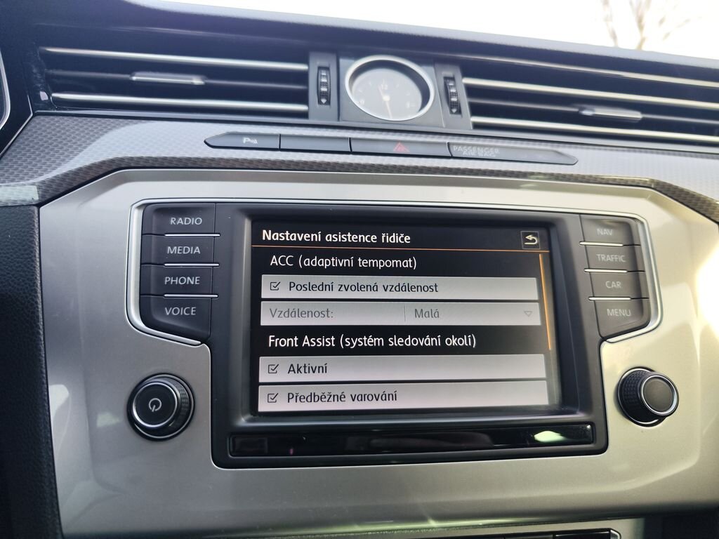 Volkswagen Passat Kombi 2,0 l 176 kw