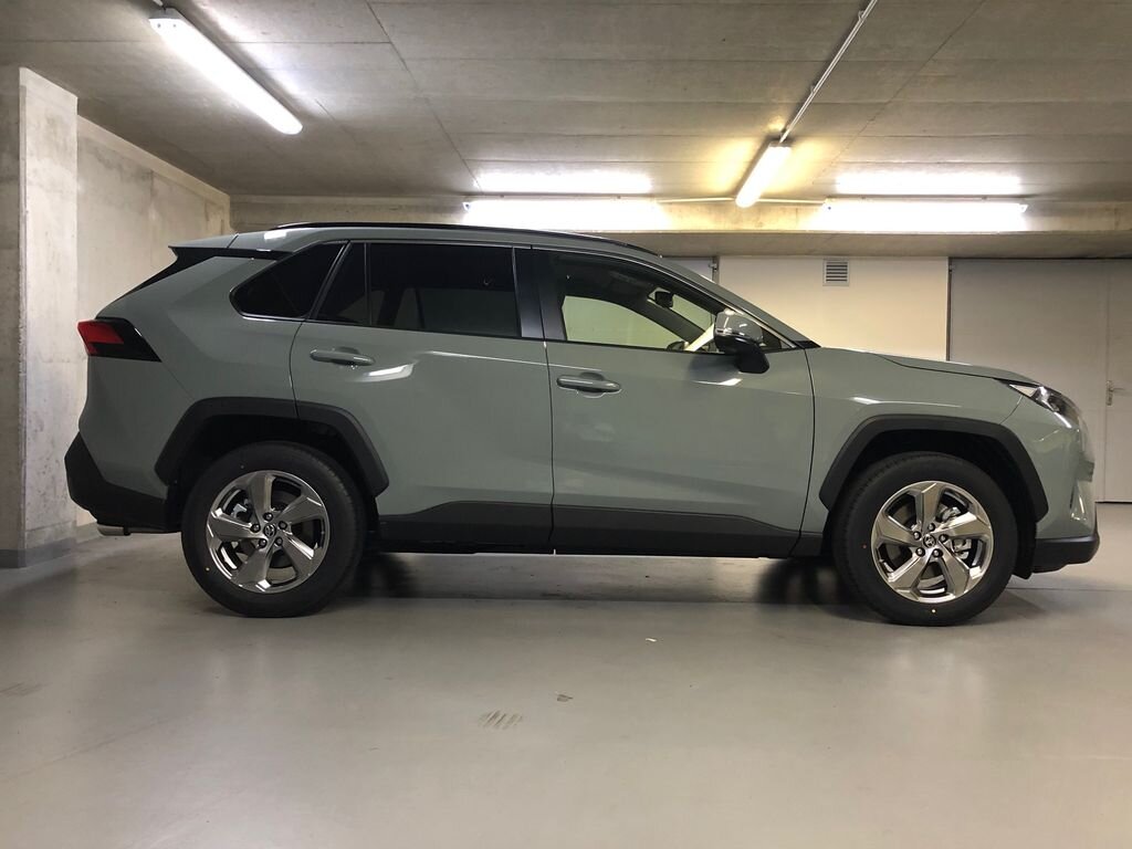 Toyota RAV4 SUV 2,5 l 163 kw