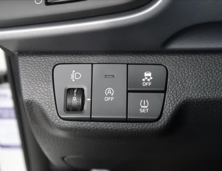 KIA Stonic SUV 1,2 l 57 kw