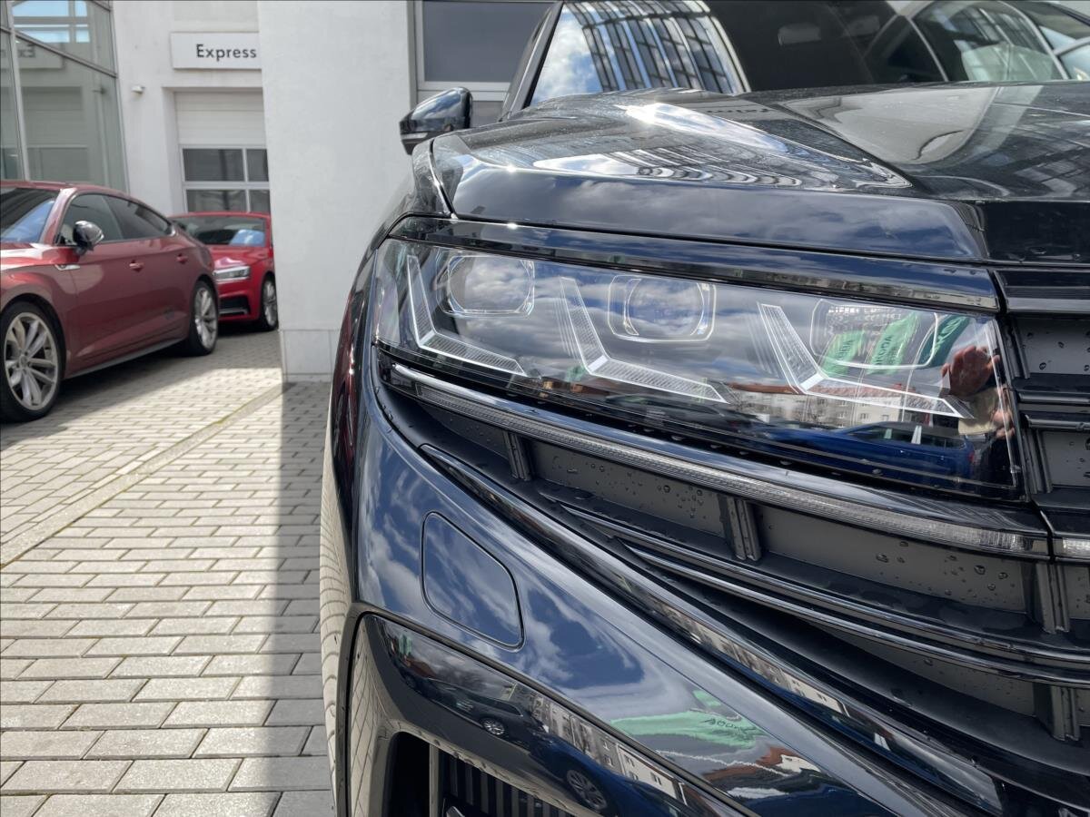 Volkswagen Touareg SUV / Terénní 3,0 l 250 kw