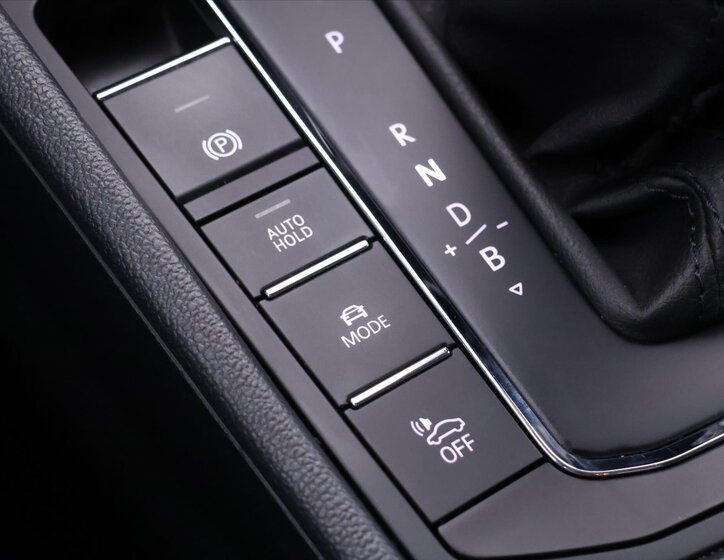 Volkswagen Bora Sedan 0,0 100 kw