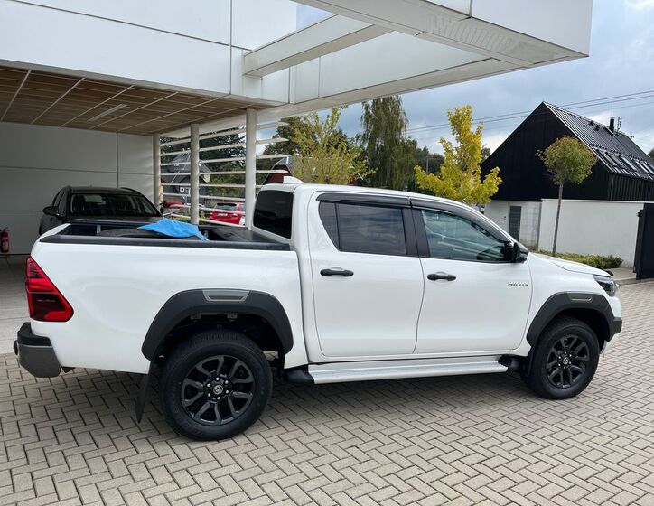 Toyota Hilux 7