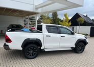 Toyota Hilux 7