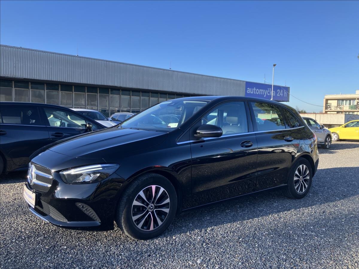 Mercedes-Benz Třídy B Hatchback 1,3 l 100 kw