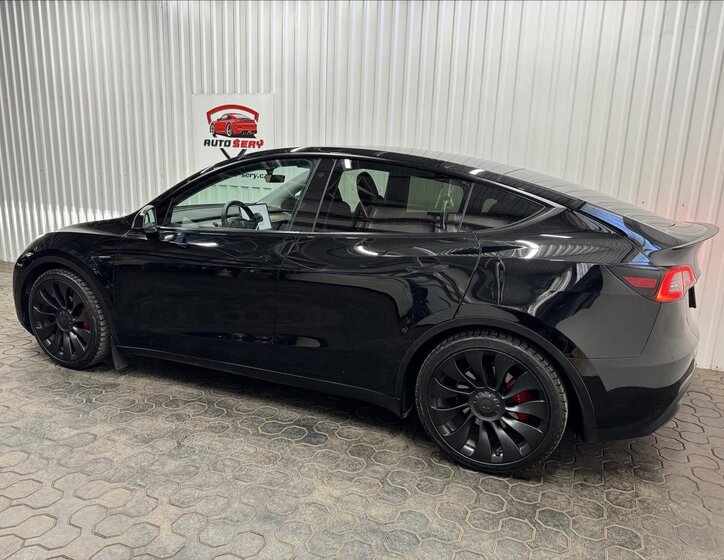Tesla Model Y SUV 0,0 393 kw