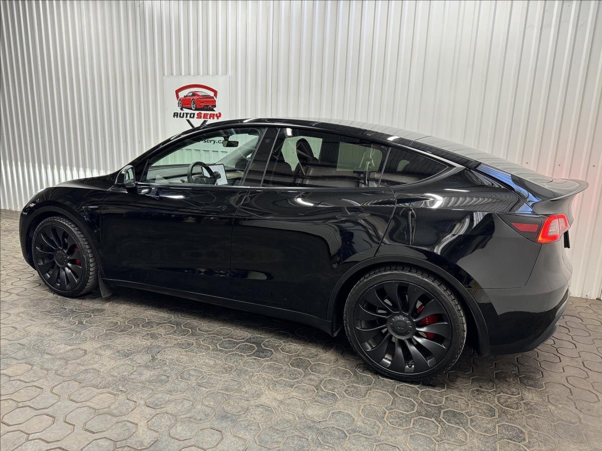 Tesla Model Y SUV 0,0 393 kw