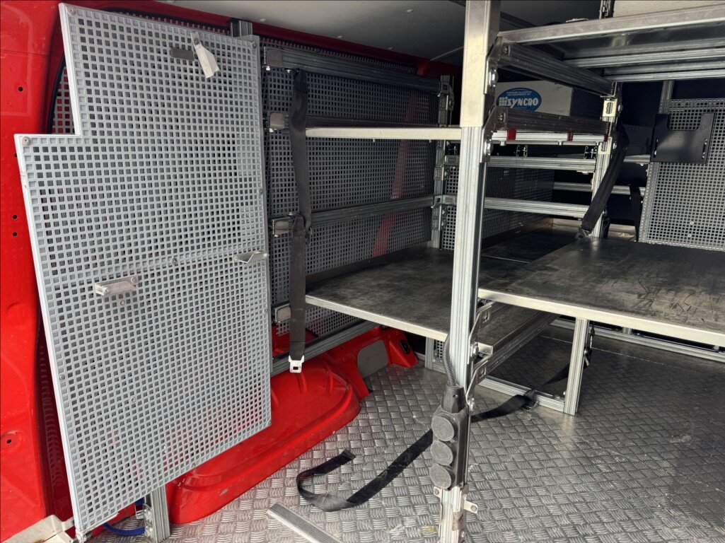 Volkswagen Transporter Skříň 2,0 l 110 kw