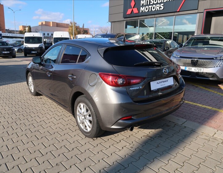 Mazda 3 6