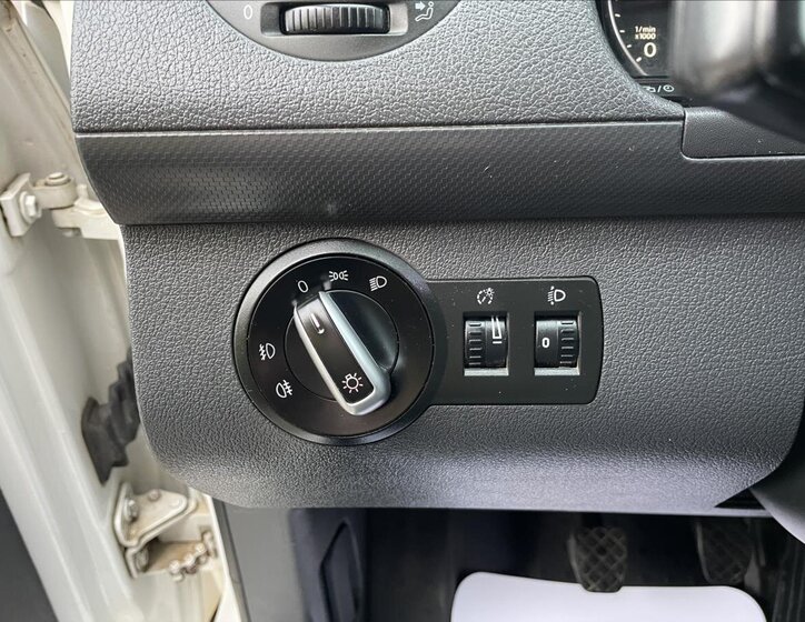 Volkswagen Caddy Skříň 2,0 l 81 kw