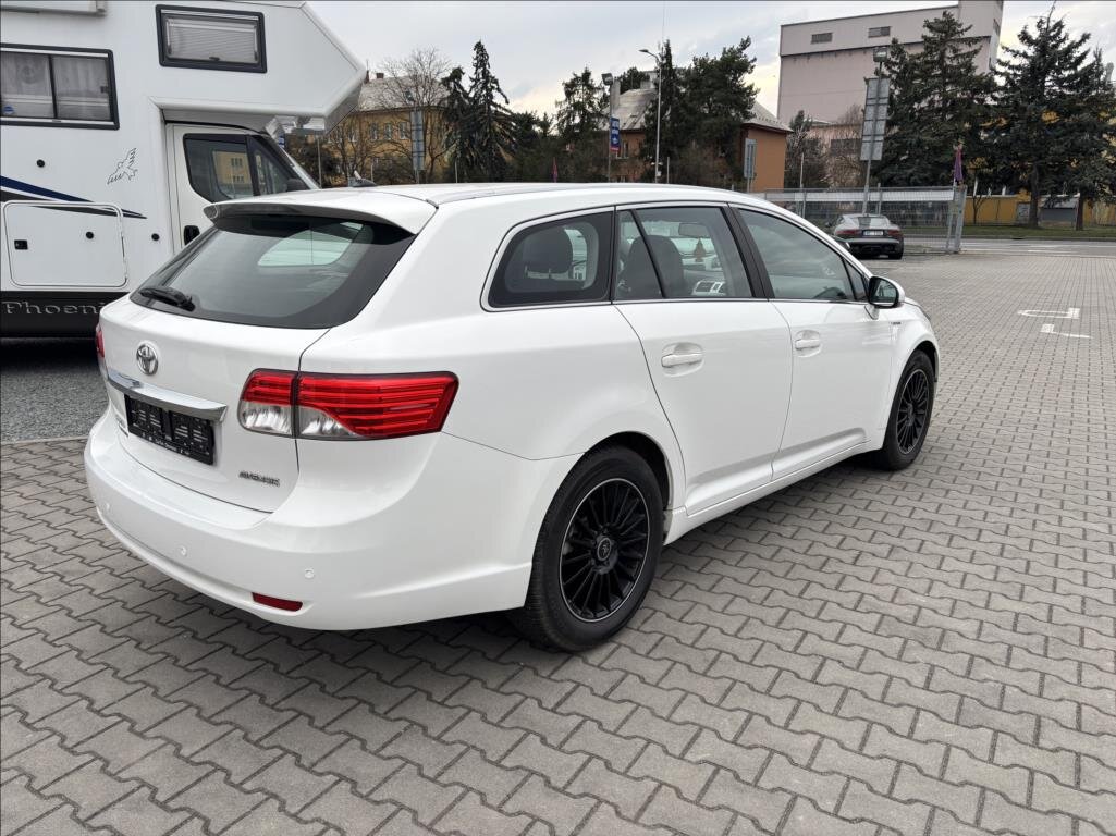 Toyota Avensis Kombi 1,8 l 108 kw