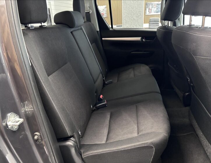 Toyota Hilux Pick-up 2,4 l 110 kw