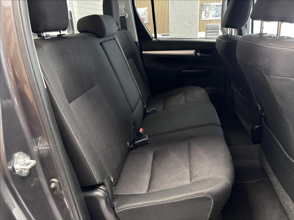 Toyota Hilux Pick-up 2,4 l 110 kw