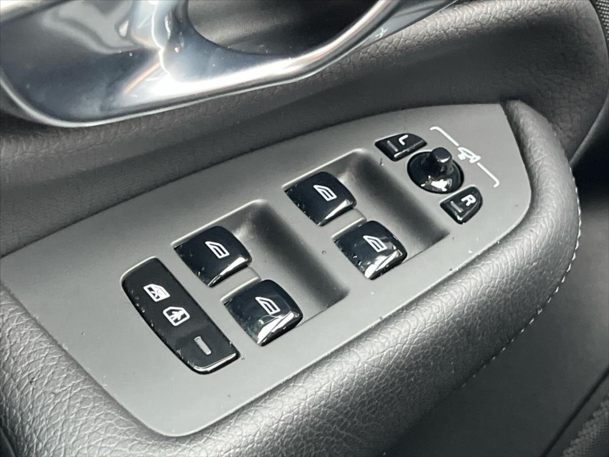 Volvo XC90 SUV / Terénní 2,0 l 173 kw