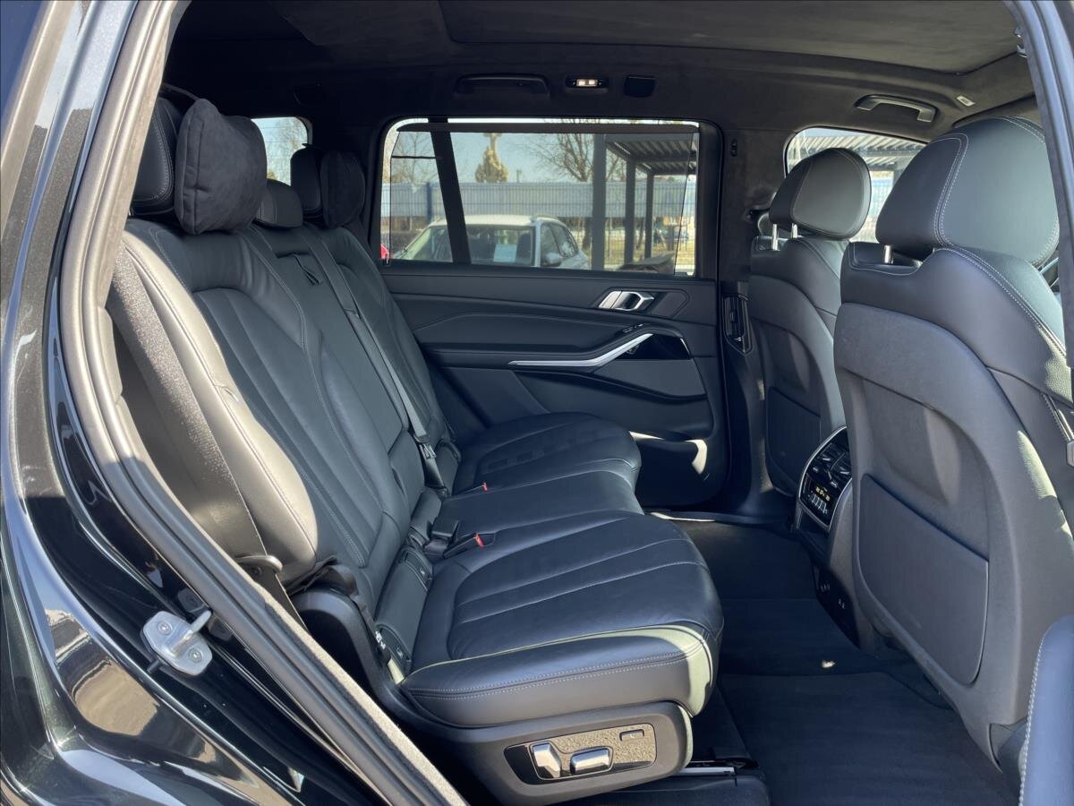 BMW X7 SUV / Terénní 3,0 l 195 kw