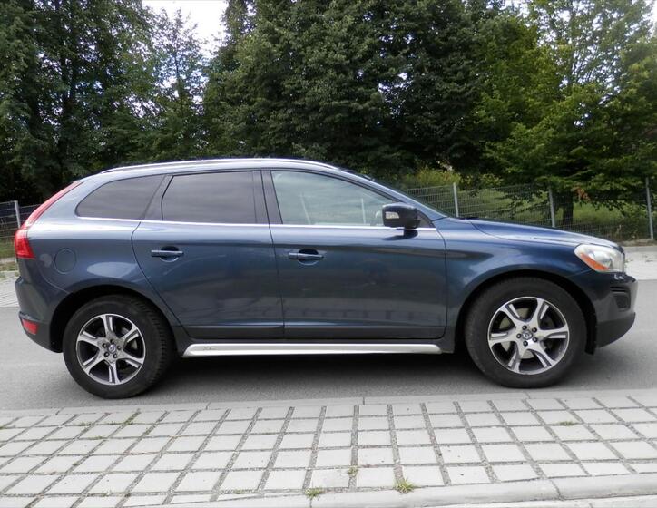 Volvo XC60 10