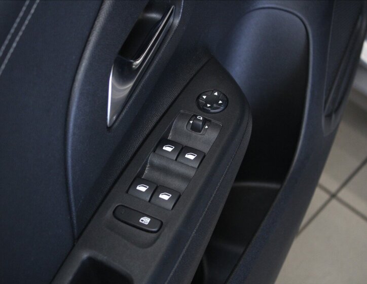 Opel Corsa Hatchback 1,2 l 74 kw