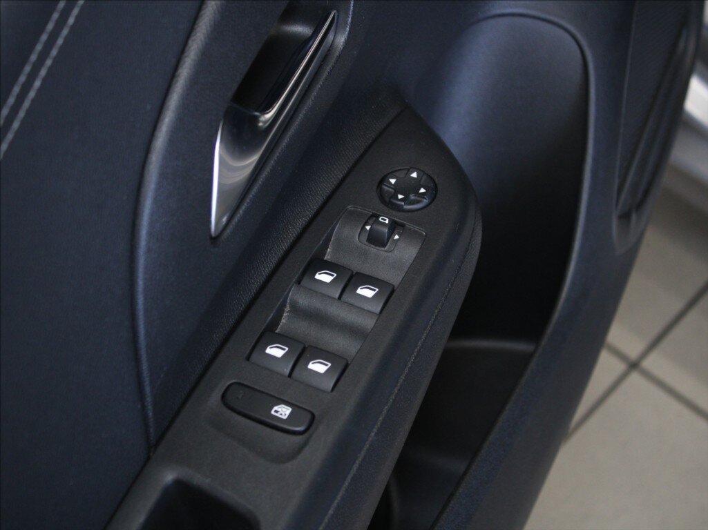 Opel Corsa Hatchback 1,2 l 74 kw