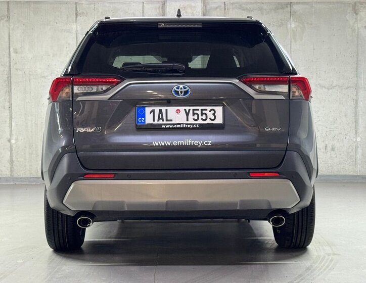 Toyota RAV4 SUV 2,5 l 163 kw
