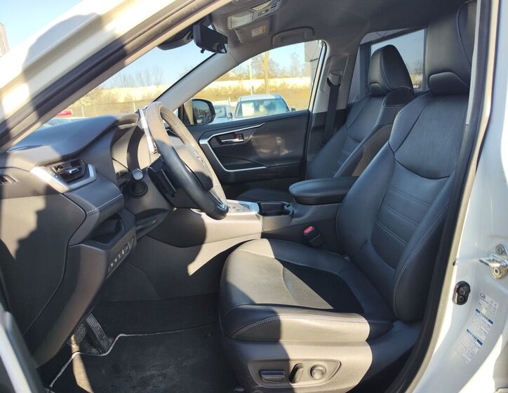 Toyota RAV4 SUV 2,5 l 163 kw