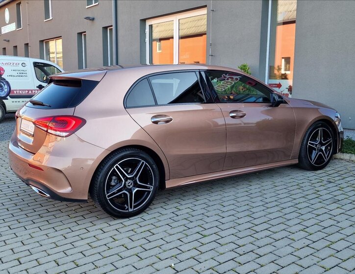 Mercedes-Benz Třídy A Hatchback 1,3 l 100 kw