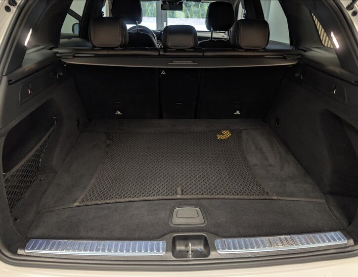 Mercedes-Benz GLC SUV 2,0 l 145 kw