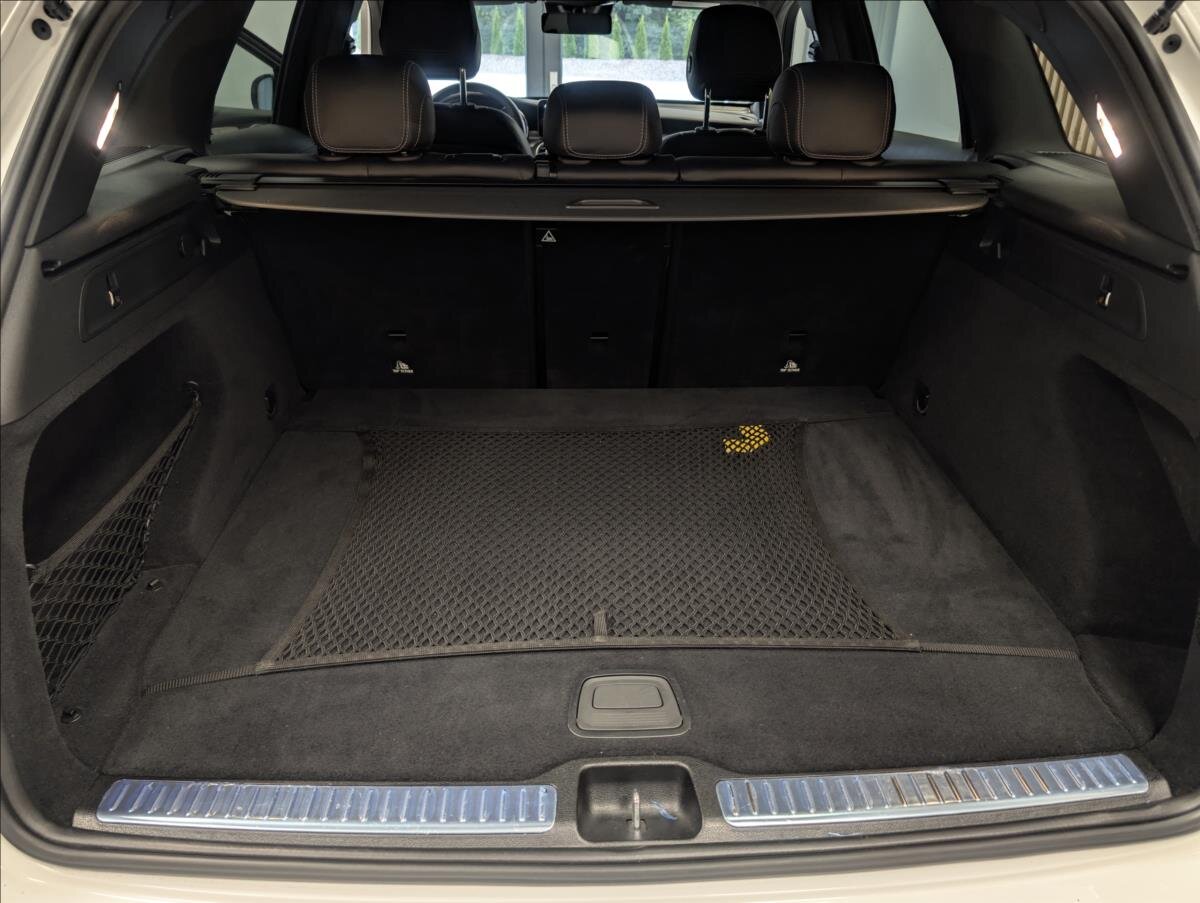 Mercedes-Benz GLC SUV 2,0 l 145 kw