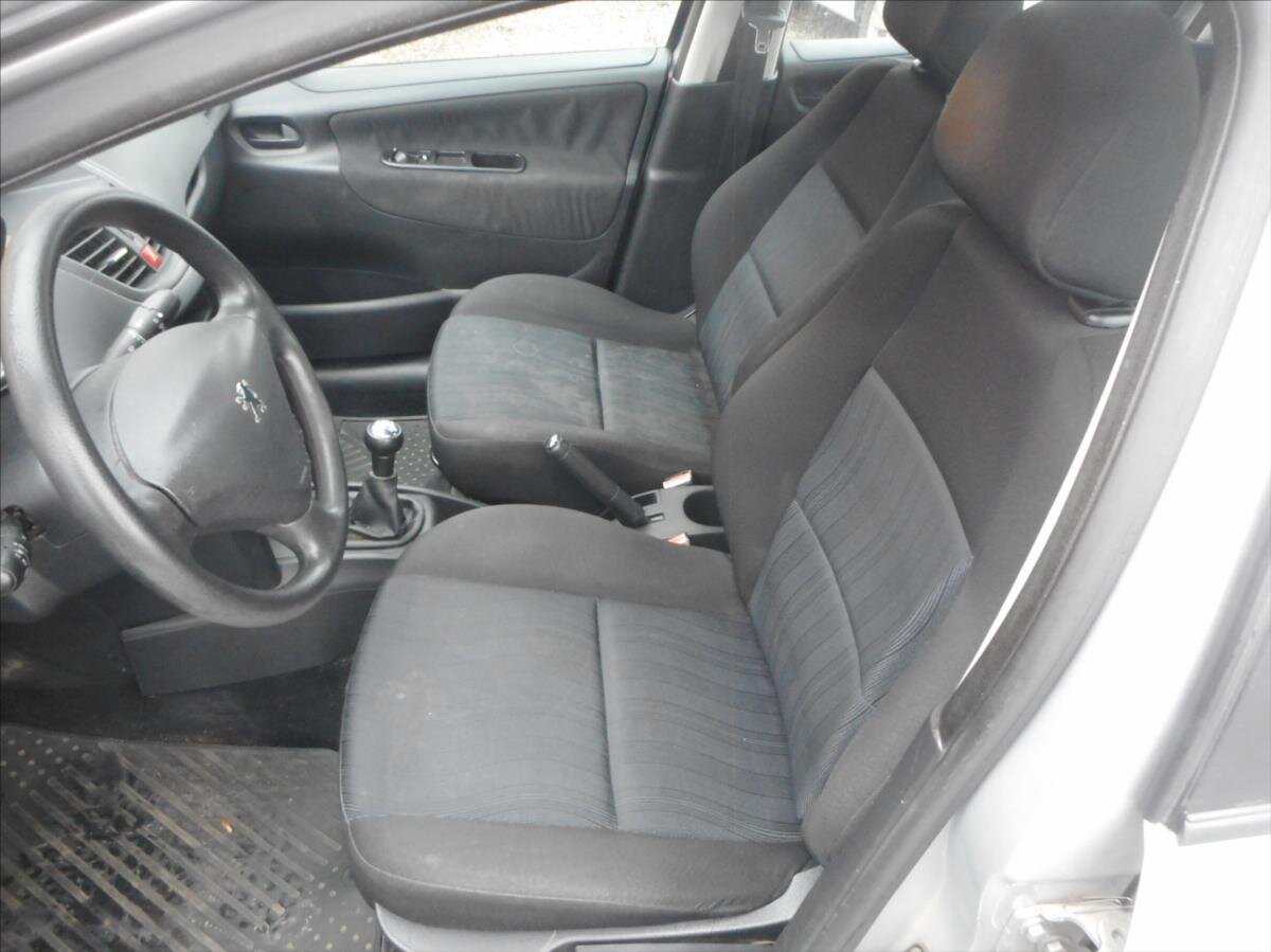 Peugeot 207 Hatchback 1,4 l 54 kw