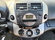 Toyota RAV4 SUV / Terénní 2,2 l 100 kw