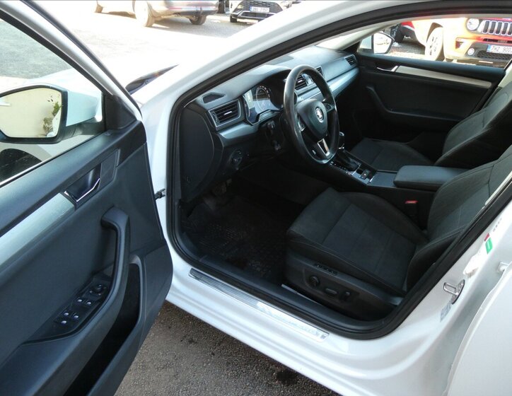 Škoda Superb Kombi 2,0 l 110 kw