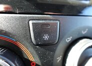 Peugeot Boxer Valník 2,2 l 121 kw