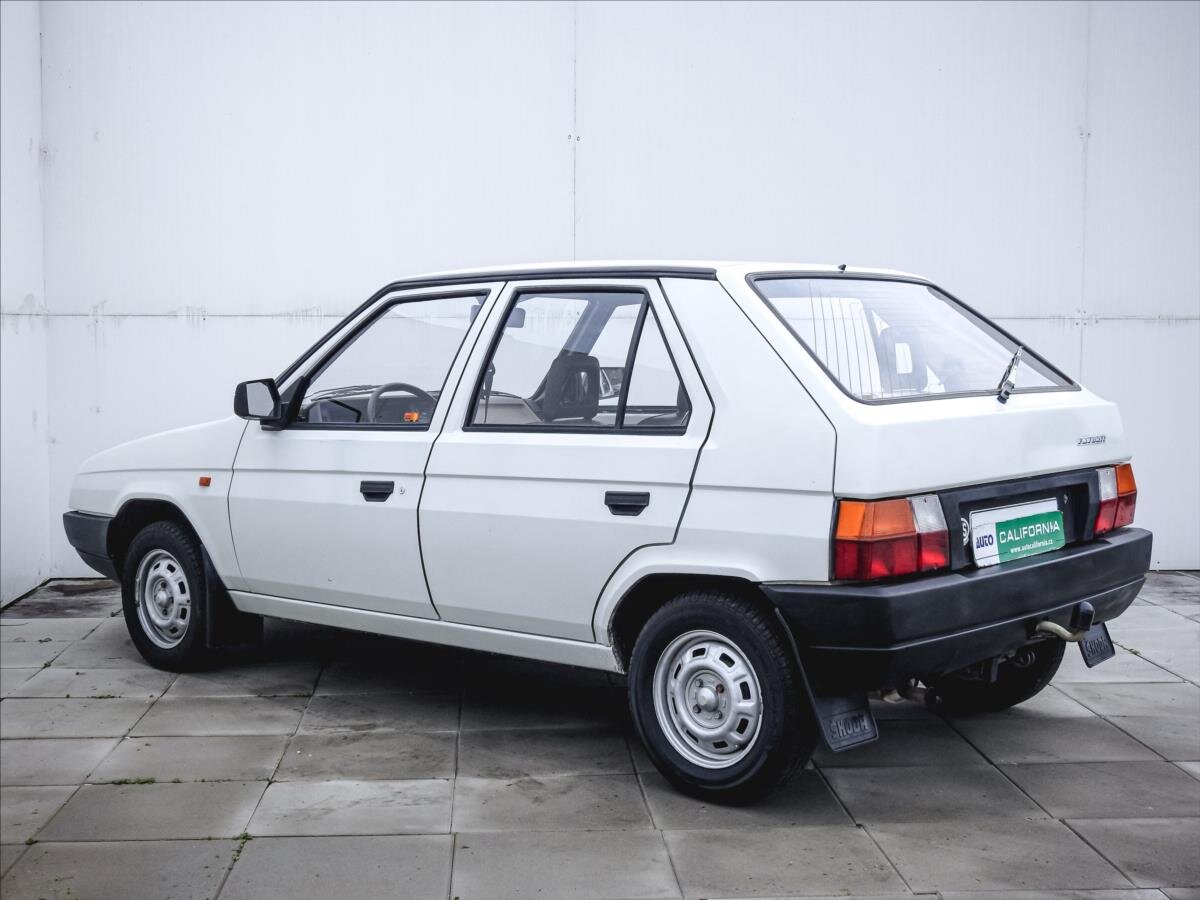 Škoda Favorit Hatchback 1,3 l 46 kw