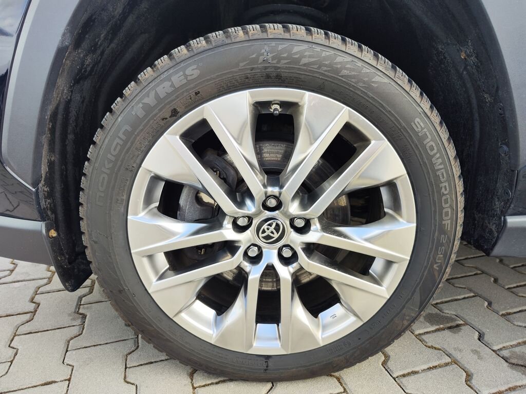 Toyota RAV4 SUV / Terénní 2,5 l 163 kw