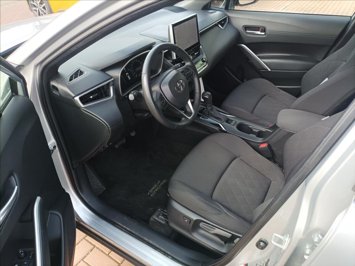 Toyota Corolla Cross SUV / Terénní 2,0 l 112 kw