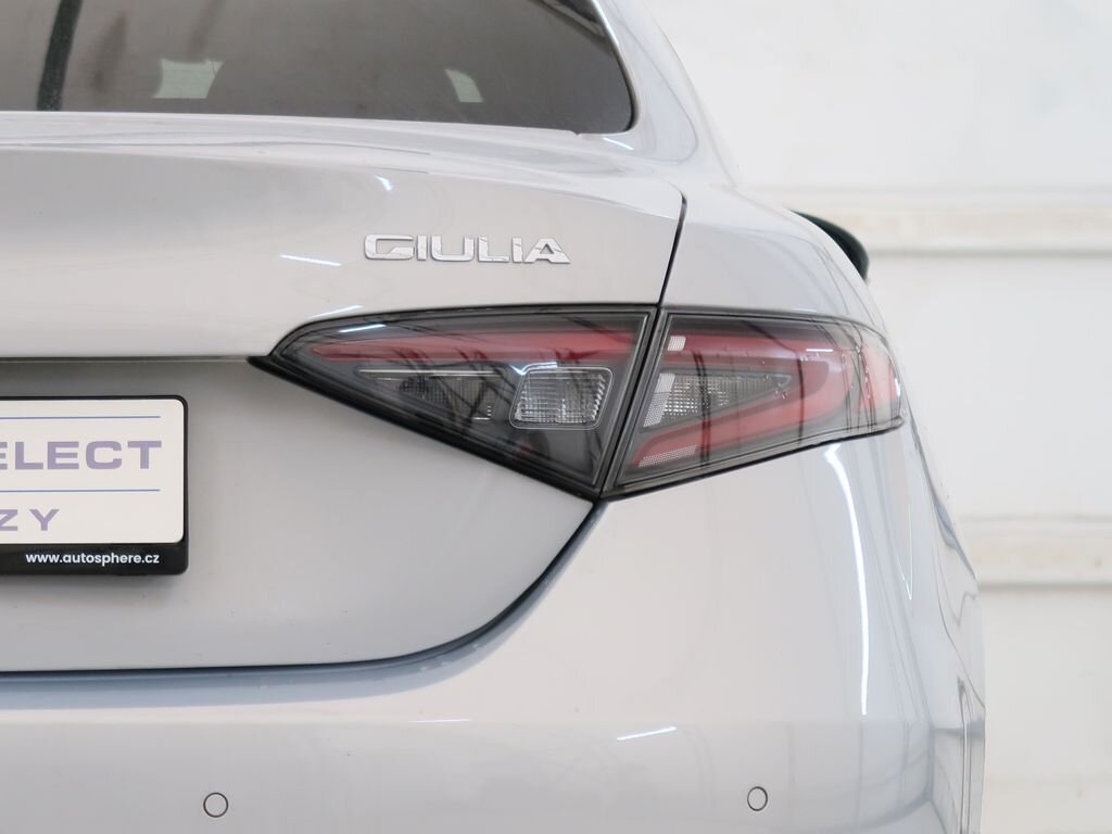 Alfa Romeo Giulia Sedan 2,0 l 206 kw