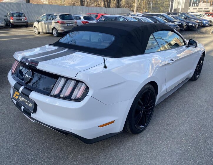 Ford Mustang Kabriolet 2,3 l 233 kw