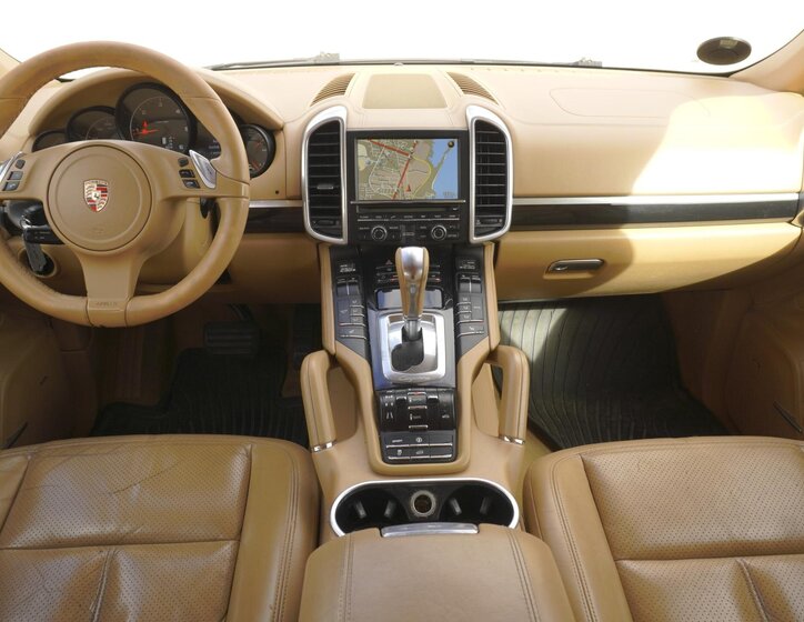 Porsche Cayenne SUV 3,0 l 176 kw