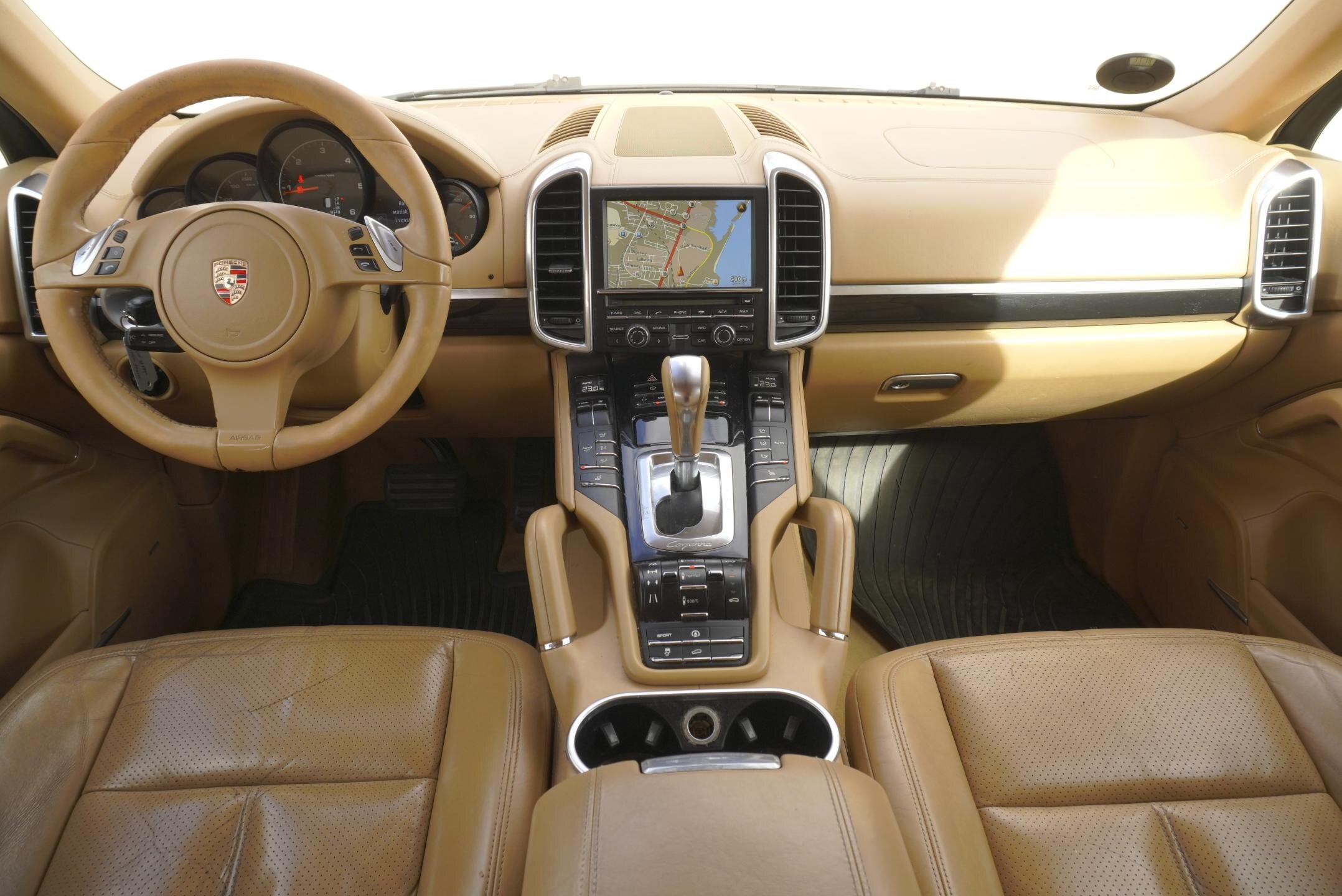 Porsche Cayenne SUV 3,0 l 176 kw