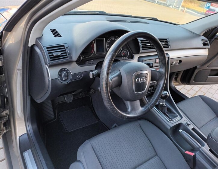 Audi A4 Sedan / Limuzína 1,9 l 85 kw