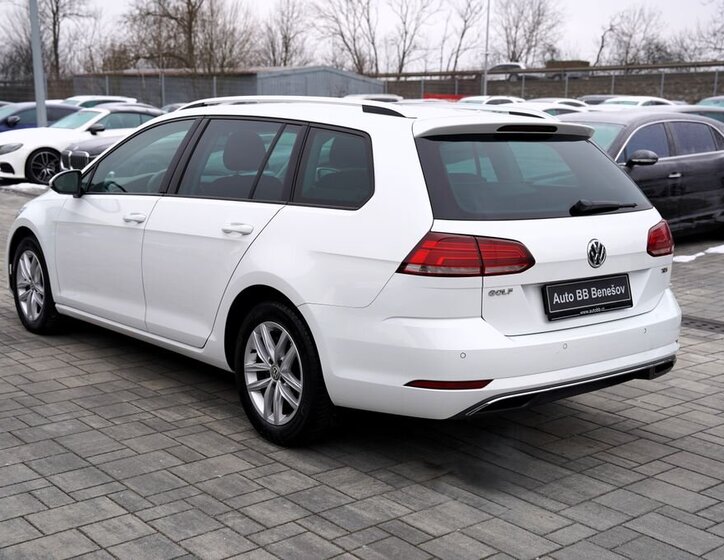 Volkswagen Golf Kombi 1,6 l 85 kw