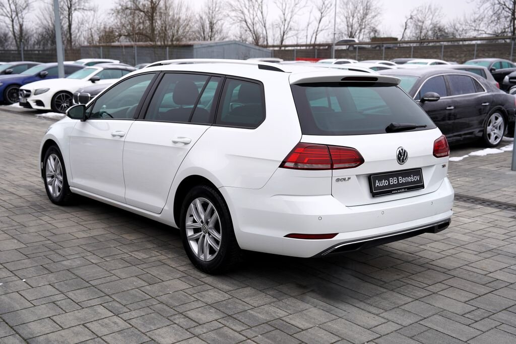 Volkswagen Golf Kombi 1,6 l 85 kw