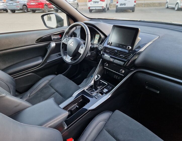 Mitsubishi Ostatní SUV / Terénní 2,4 l 138 kw